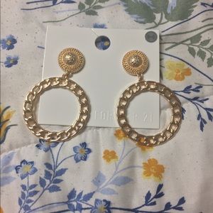 💗💗 forever 21 dangling gold earrings 💗💗
